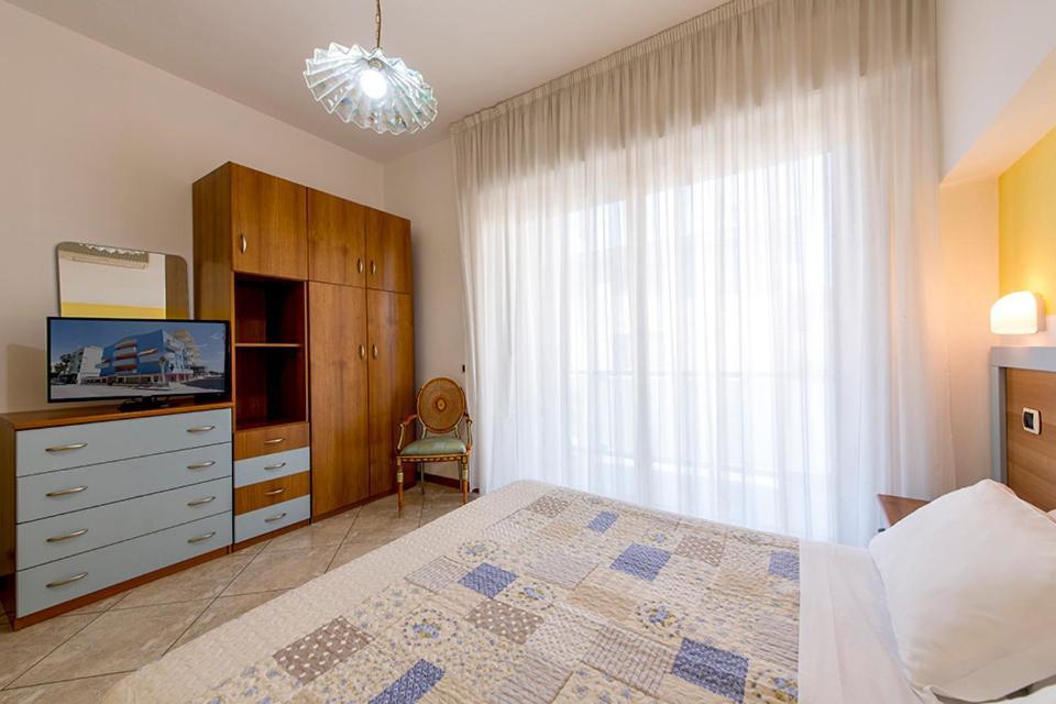 Hotel Le Soleil Сан-Бенедетто-дель-Тронто Экстерьер фото
